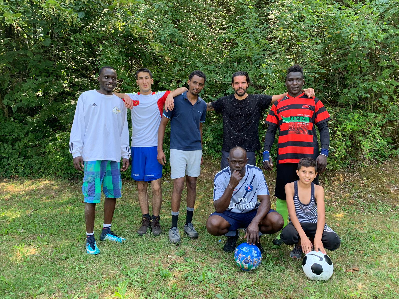 Un match de foot interne au CPH, l’occasion de partager une activité physique ensemble, petits et grands, professionnels et résidents