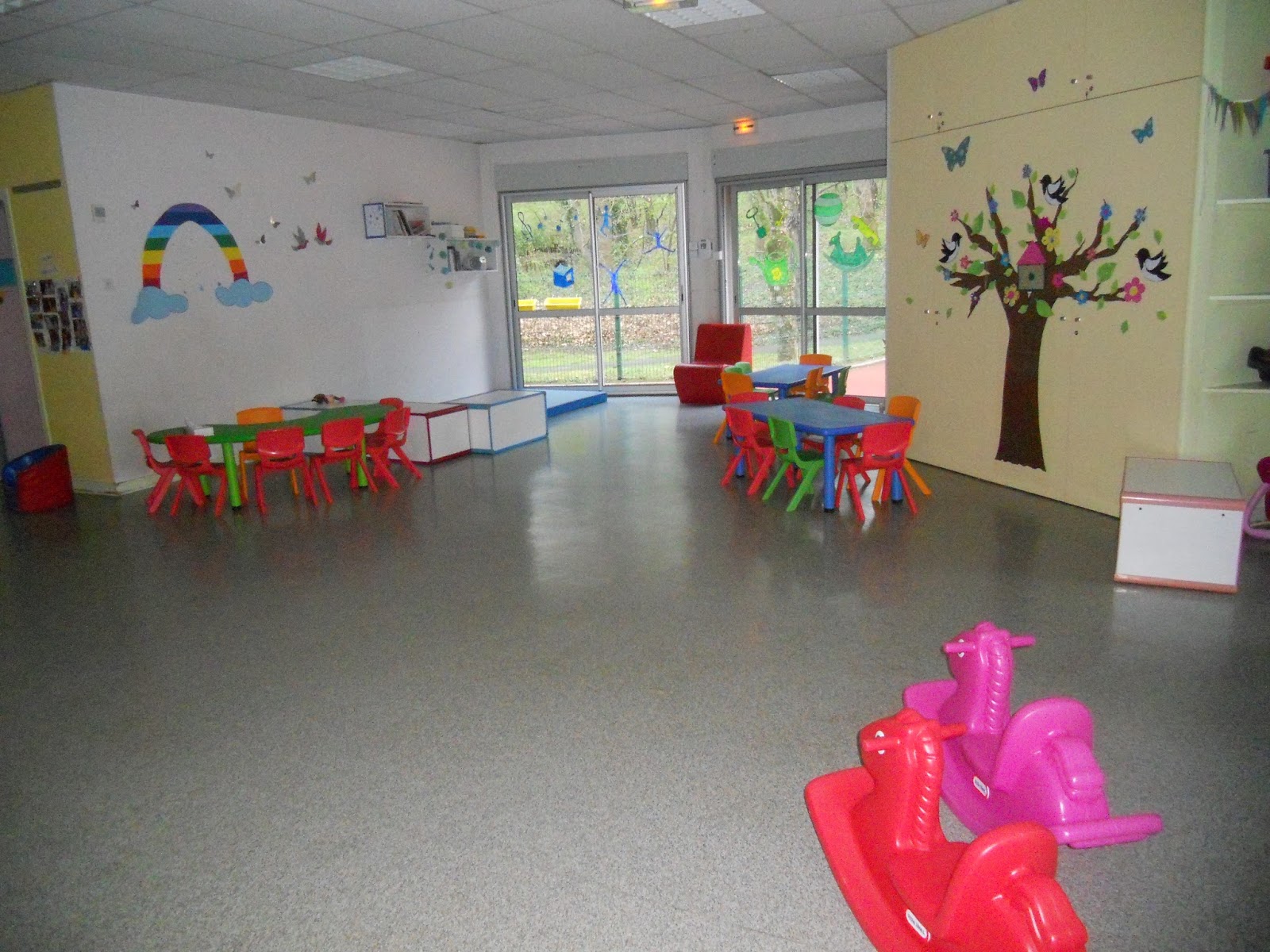 crèche Pom&#039;Cerises espace jeux intérieur