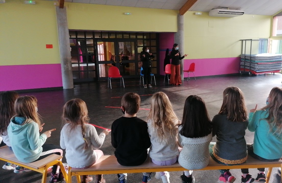 Enfants qui chantent de l&#039;école VLM