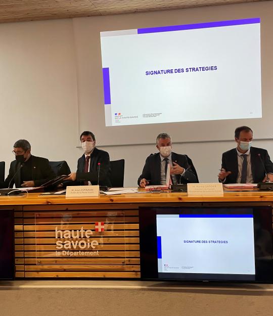 COPIL Résorption des campements illicites en Haute-Savoie Comité de pilotage de Haute Savoie
