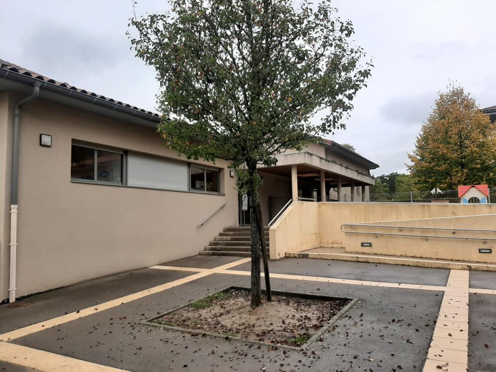 Vue extérieure du bâtiment de l'accueil de loisirs