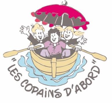 Logo de la crèche Les Copains d'Abord à Lyon : trois amis sur une barque, protégés par un parasol, rient en pagayant