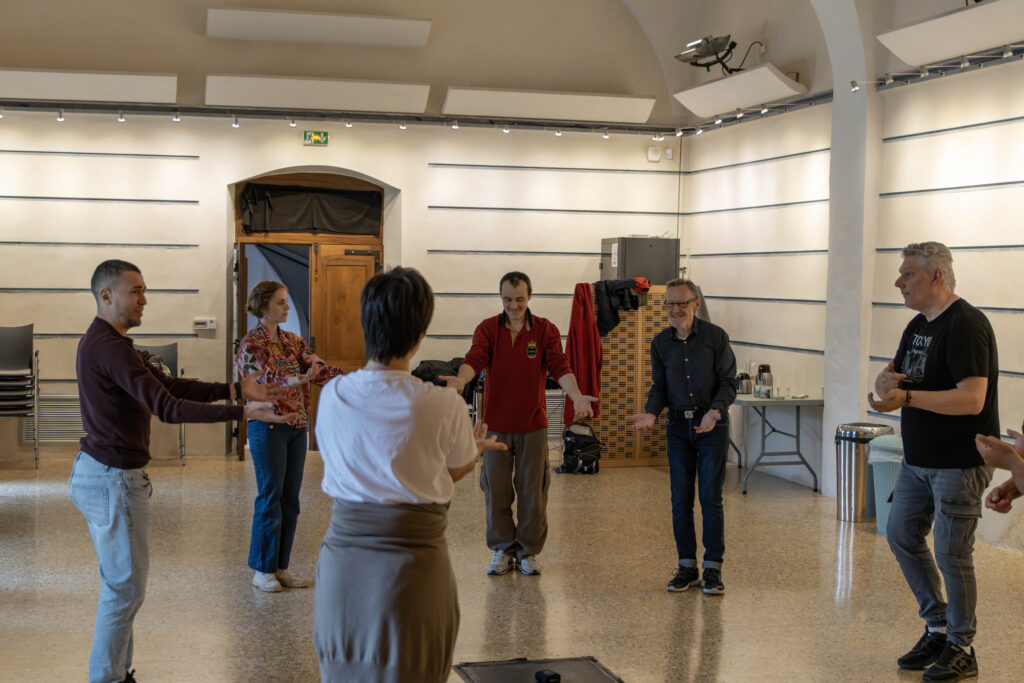 Ateliers culturels entre les pensions de familles et le CCR d’Ambronay.